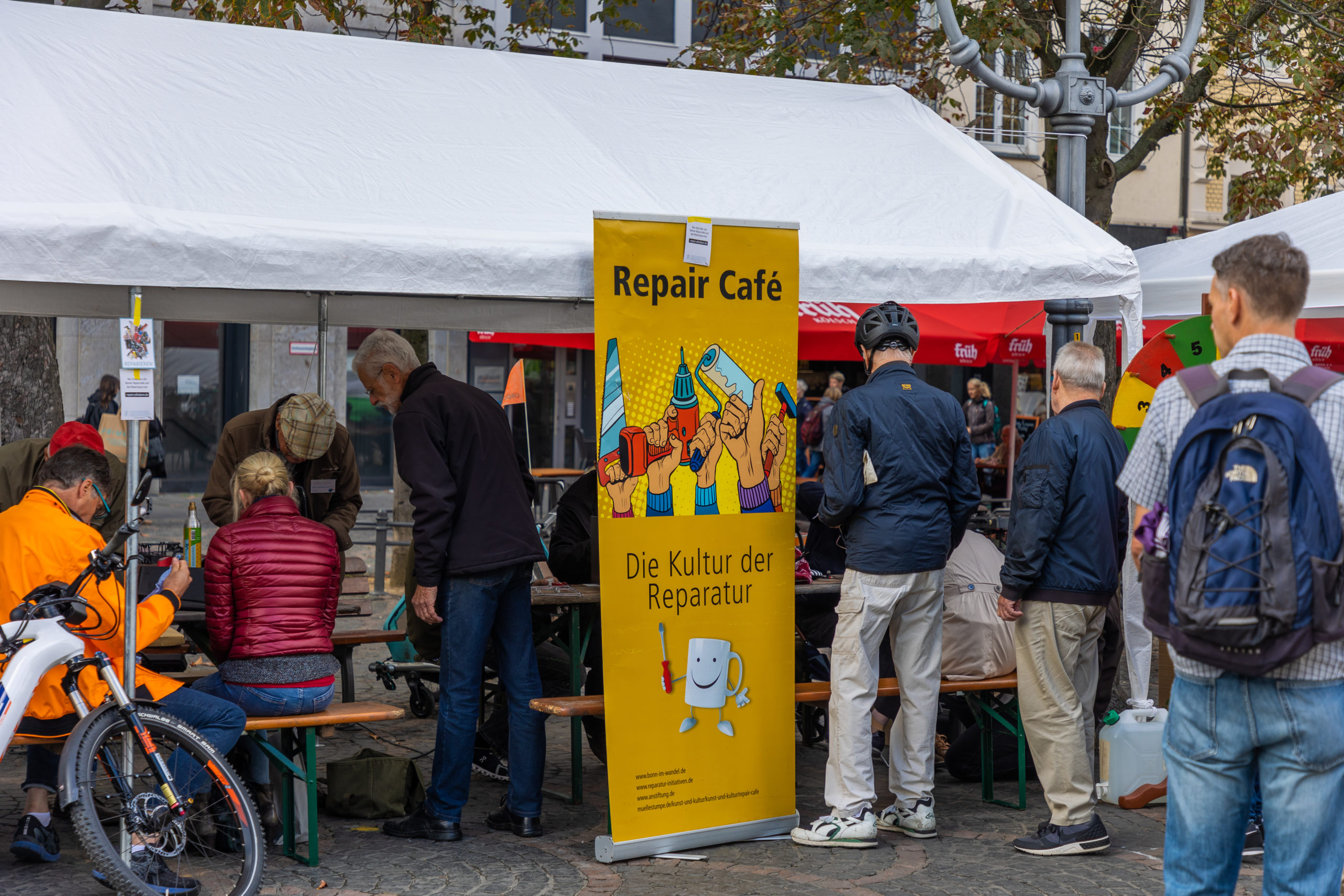 Bonner Repair Cafés und der MakerSpace sind beim Festival „Bonn – Rundum nachhaltig!“ dabei – und reparieren und informieren vor Ort!