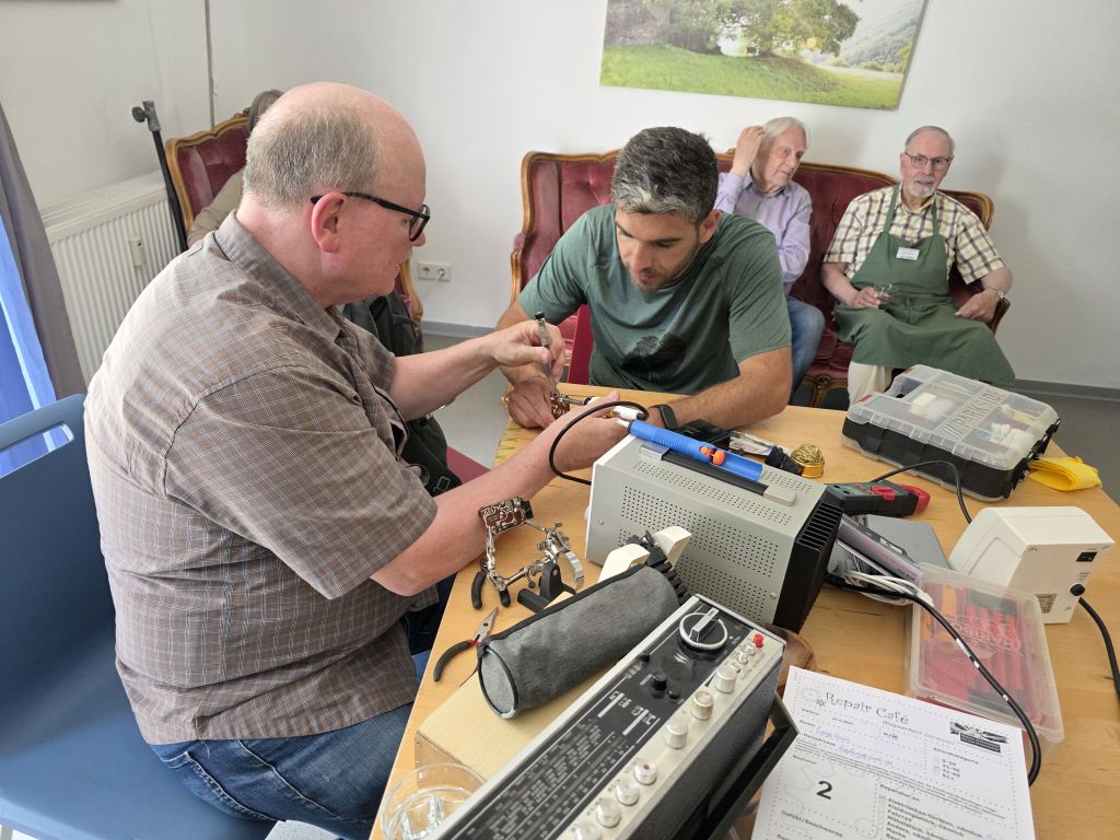 Repair Café Pennenfeld Radio Reparatur